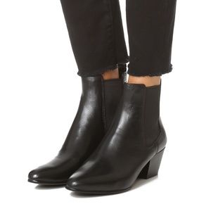 EUC Sam Edelman Black Leather Reesa Chelsea Boot